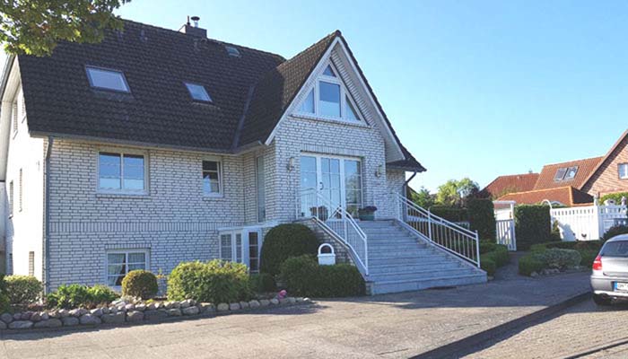 Front_2_700x401